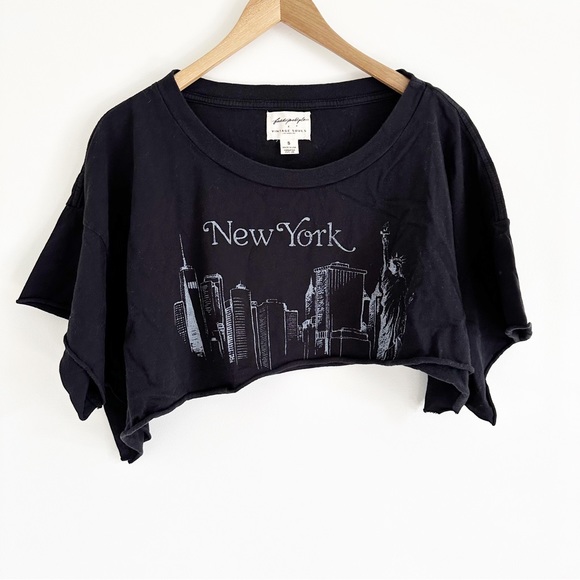 Free People X Vintage Souls Destination Extreme New York Crop Top - Picture 4 of 8